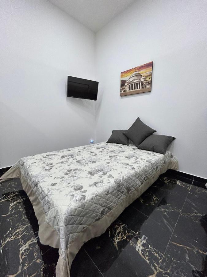 Apartamento Dora House Valentino Nápoles Exterior foto