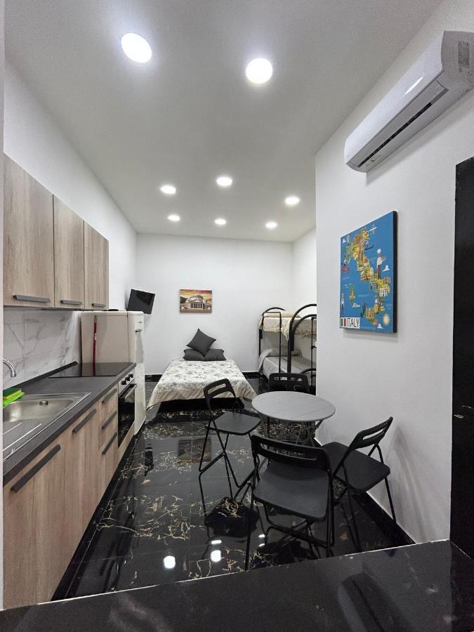 Apartamento Dora House Valentino Nápoles Exterior foto