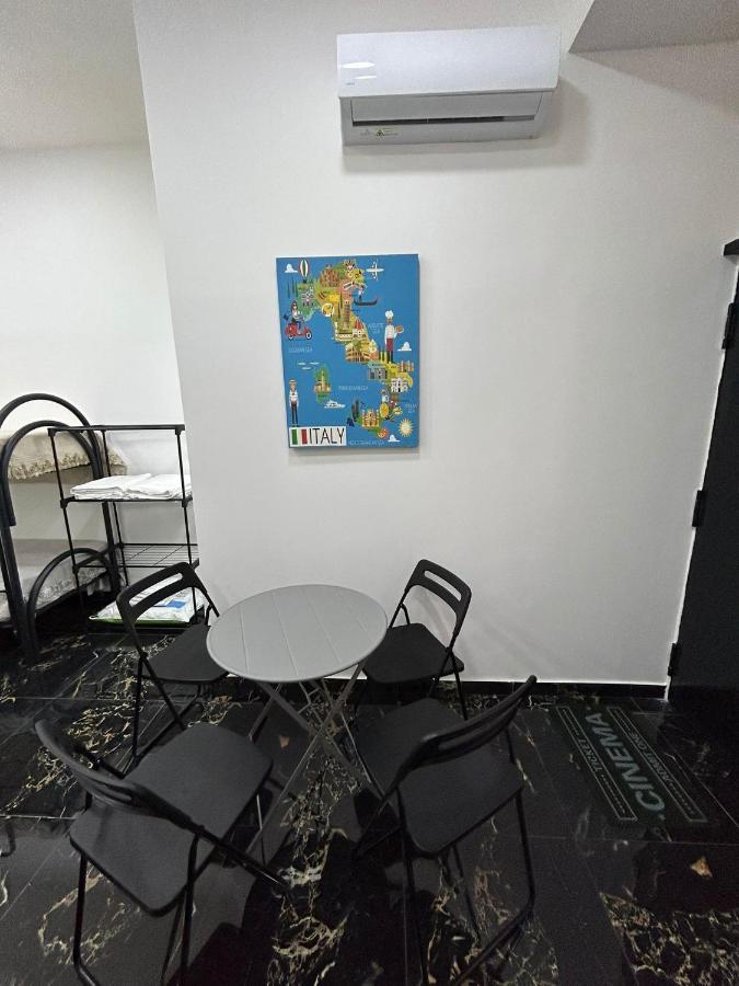 Apartamento Dora House Valentino Nápoles Exterior foto
