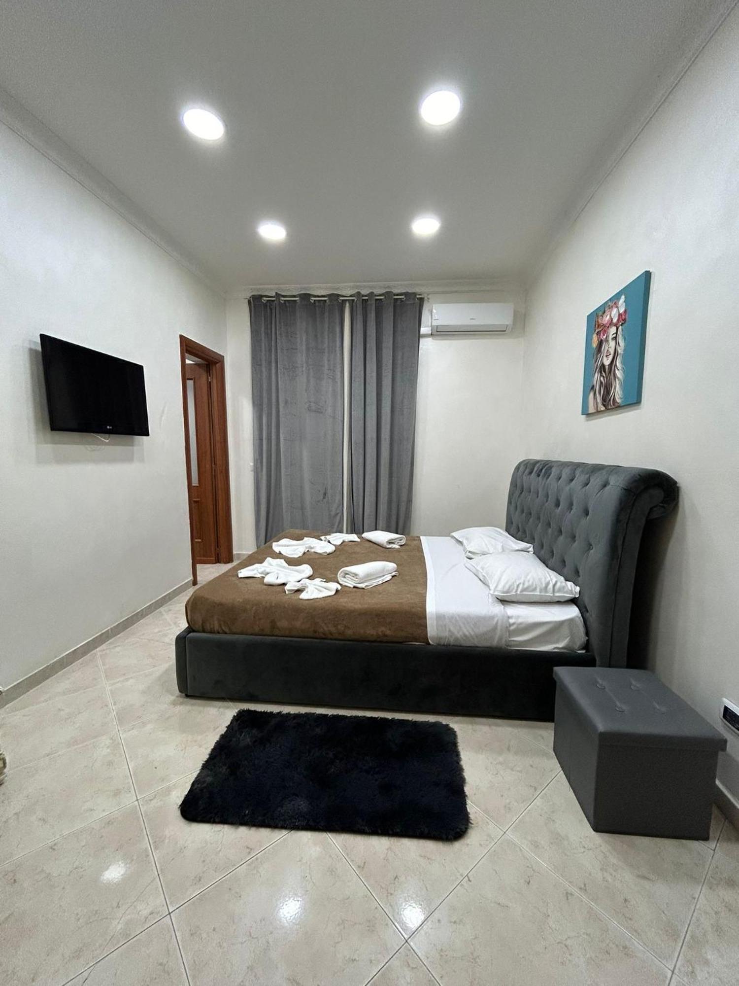 Apartamento Dora House Valentino Nápoles Exterior foto