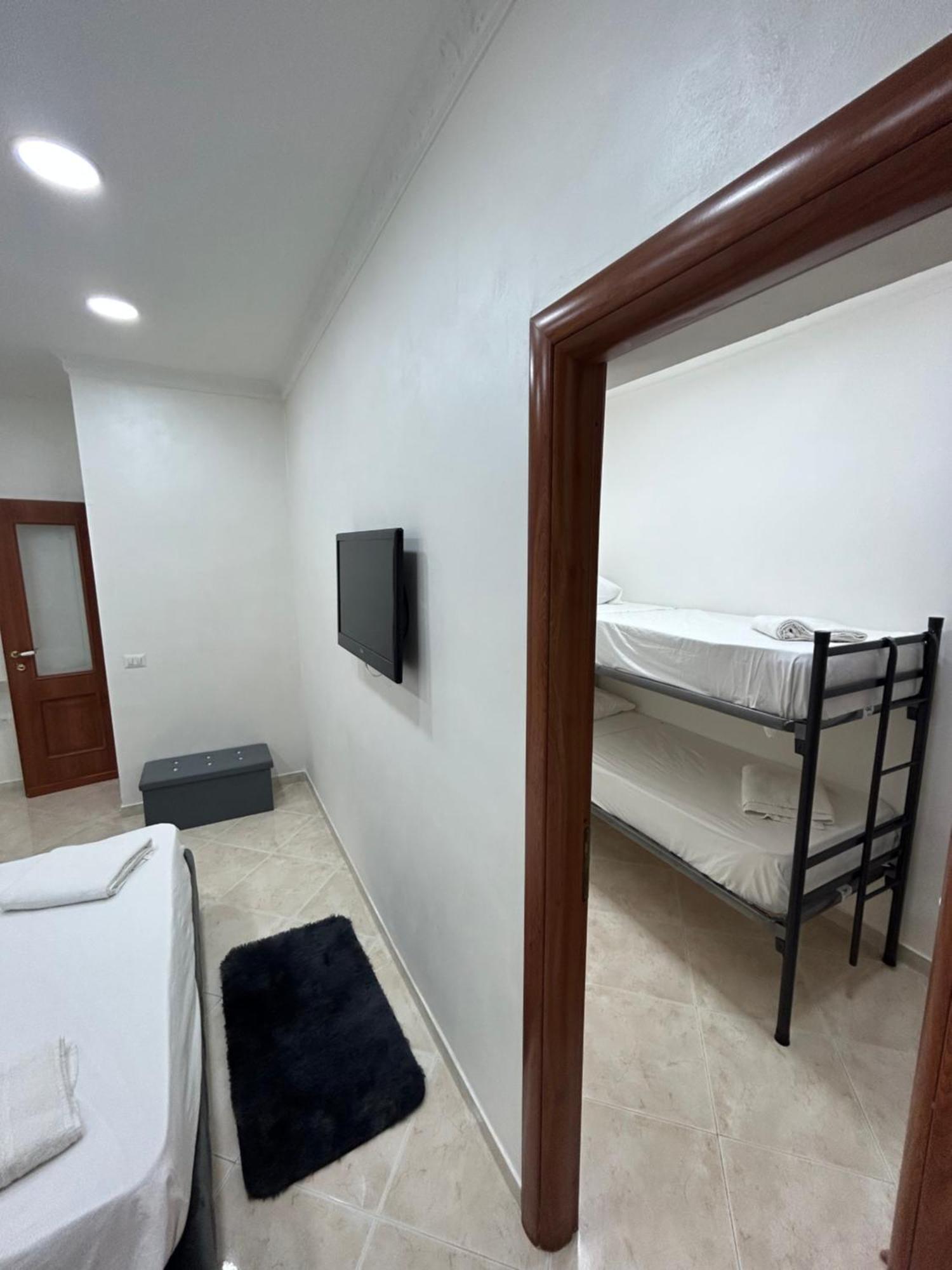 Apartamento Dora House Valentino Nápoles Exterior foto