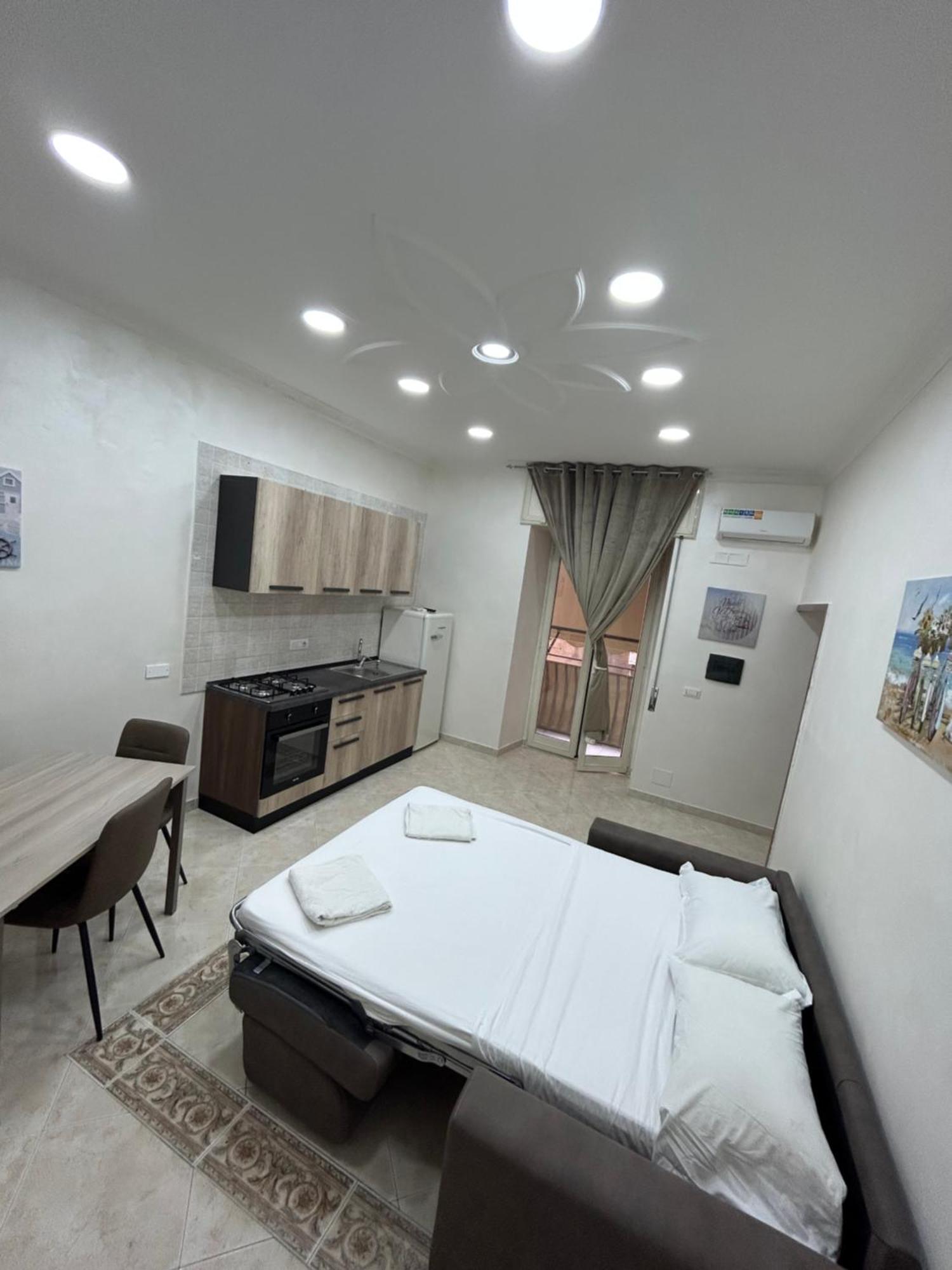 Apartamento Dora House Valentino Nápoles Exterior foto