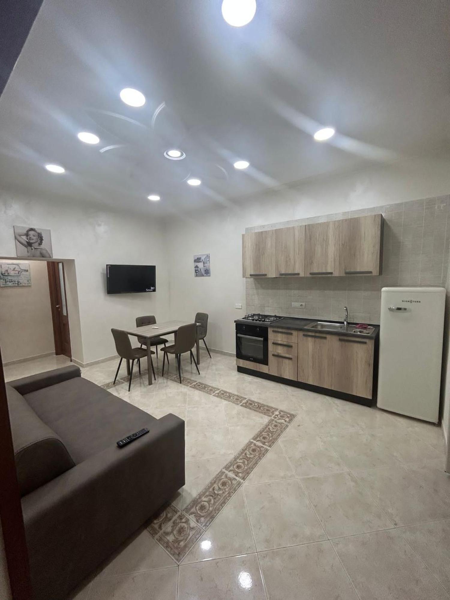 Apartamento Dora House Valentino Nápoles Exterior foto