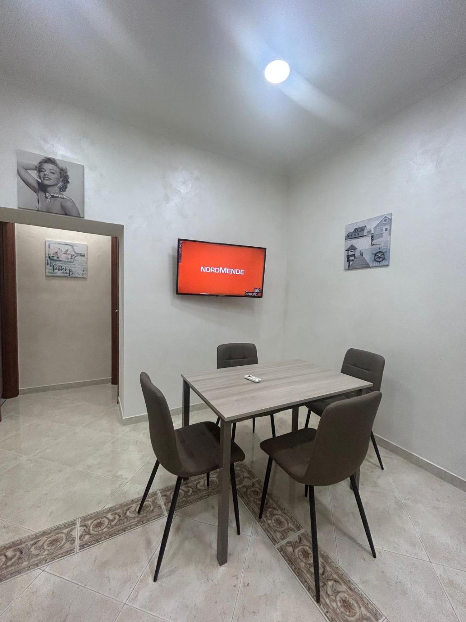 Apartamento Dora House Valentino Nápoles Exterior foto